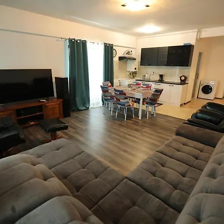 Adrian Apostol Apartamento
