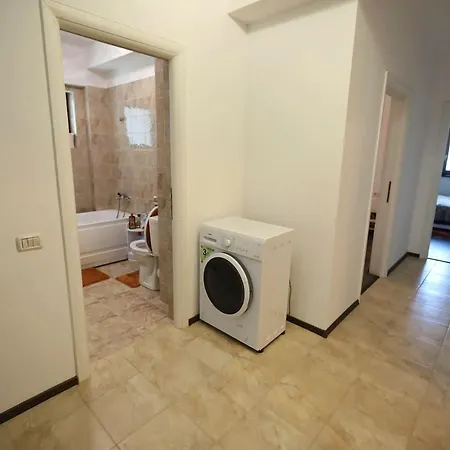 Apartamento Adrian Apostol *