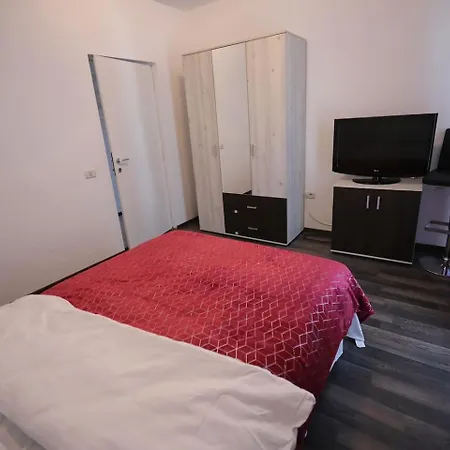 Adrian Apostol Apartamento